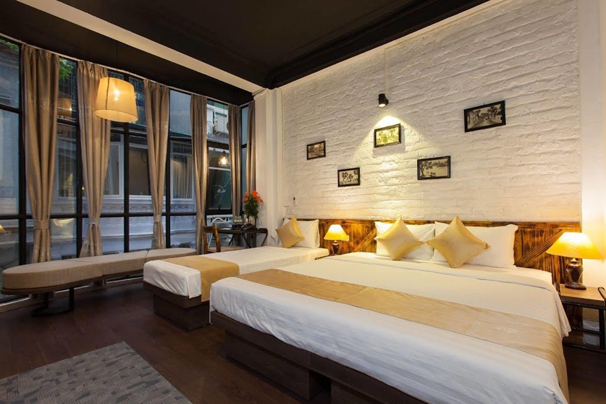 Luxury Backpakers Hotel Hanoi Buitenkant foto