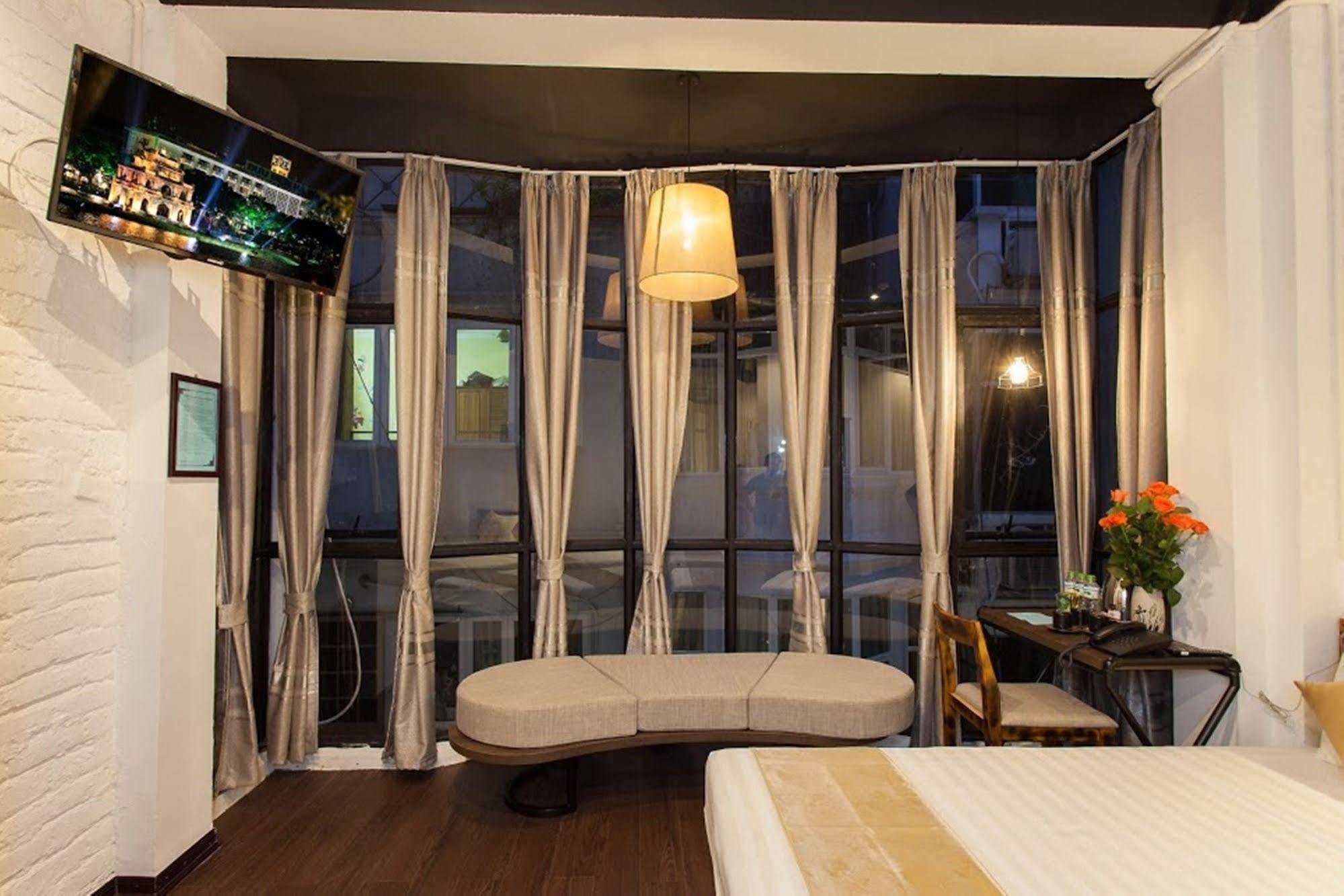 Luxury Backpakers Hotel Hanoi Buitenkant foto