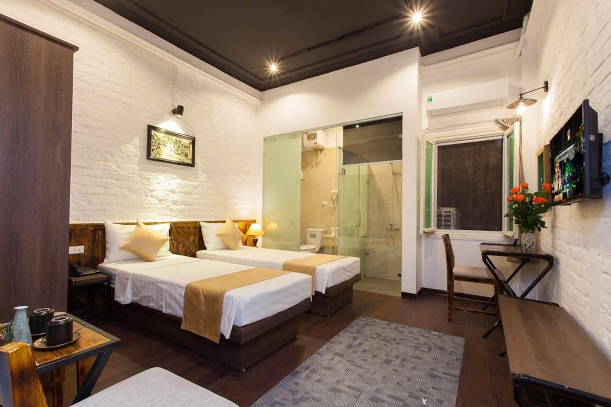 Luxury Backpakers Hotel Hanoi Buitenkant foto