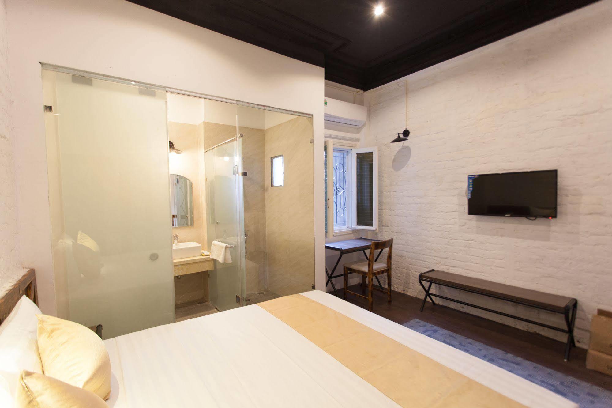 Luxury Backpakers Hotel Hanoi Buitenkant foto